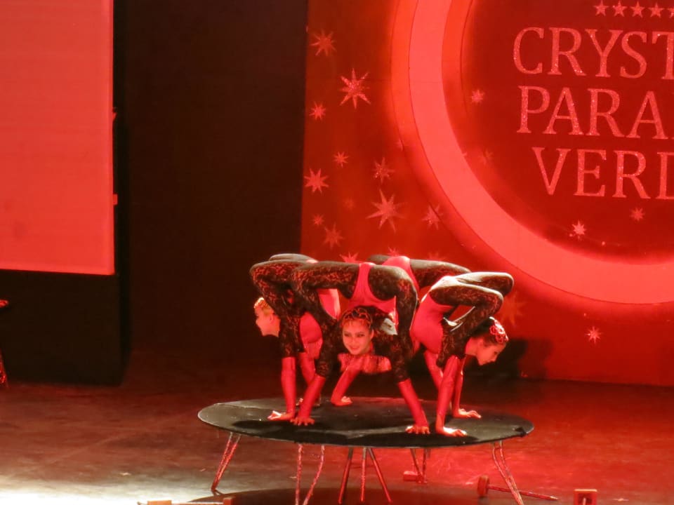 Show Mongolen Akrobatik Crystal Paraiso Aqua Collection