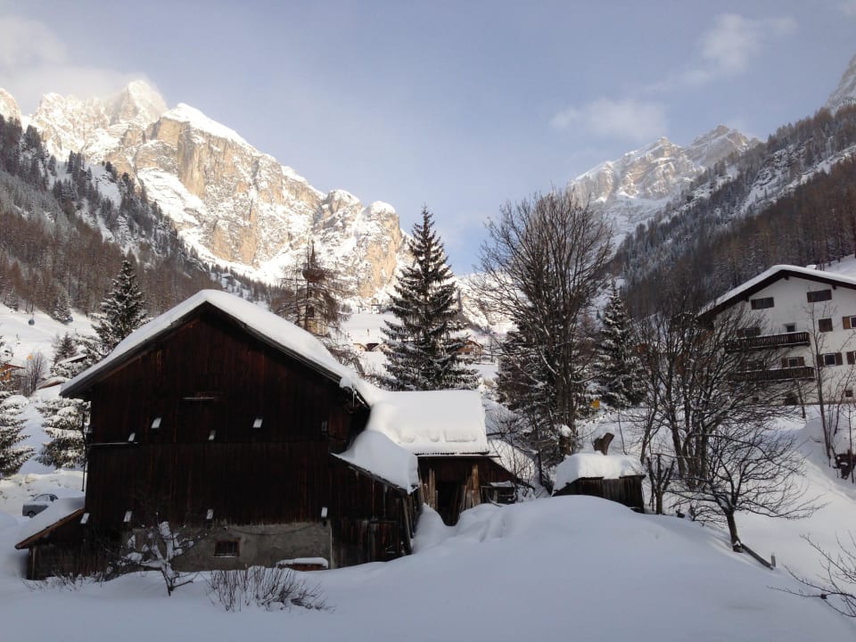 Blick vom Treppenhaus Richtung Kirche Hotel Gran Ciasa