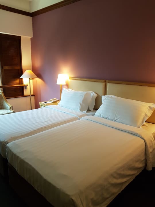 Zimmer  Furama Riverfront