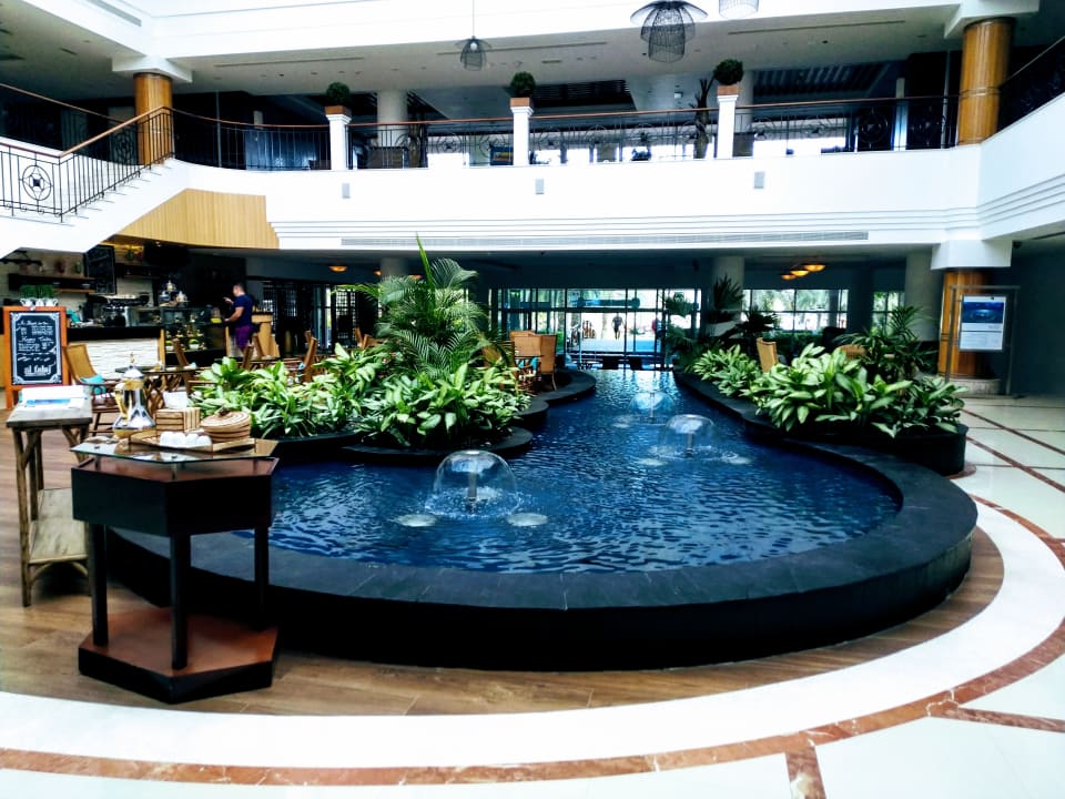 Lobby Fujairah Rotana Resort & Spa