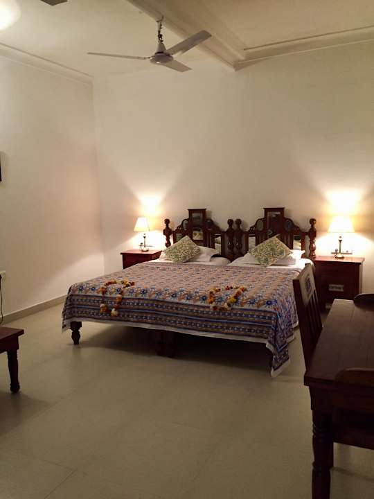 Zimmer WelcomHeritage Bijayniwas Palace