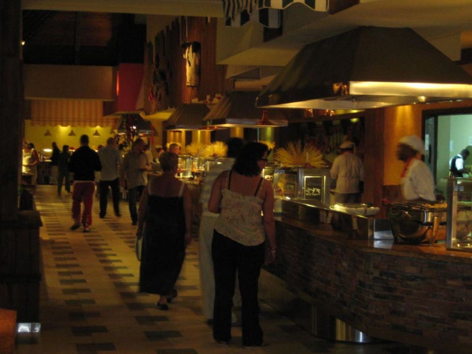 Hauptrestaurant Dreams La Romana Resort & Spa