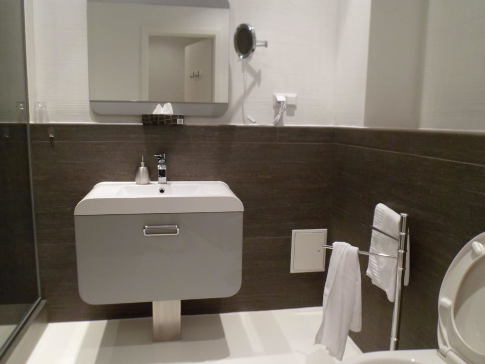 Standard-Bad Hotel Youngstar