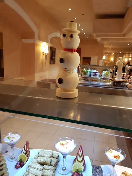 Dessert Buffet  Premier Le Reve Hotel & Spa