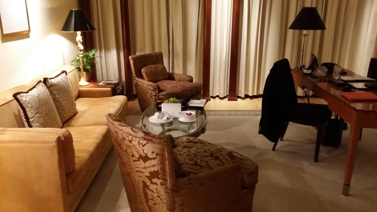Behagliches Wohnzimmer Hotel Adlon Kempinski Berlin