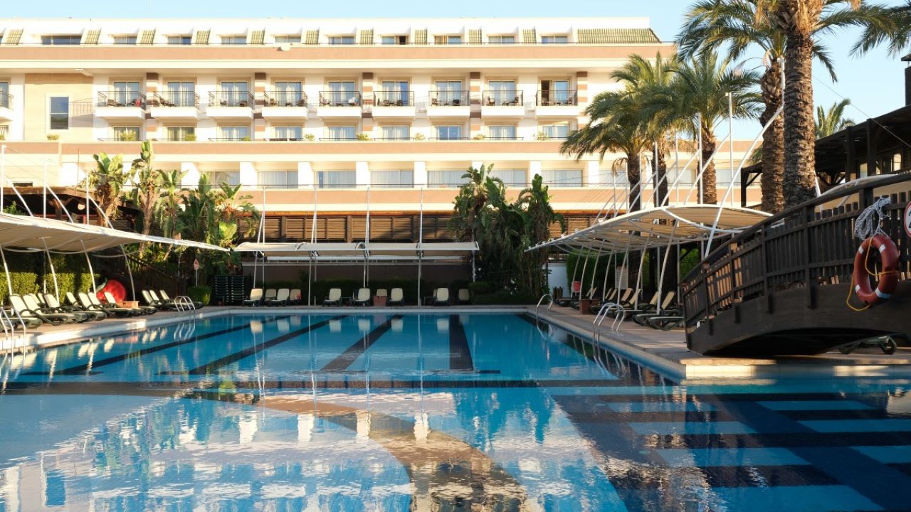 Pool Crystal De Luxe