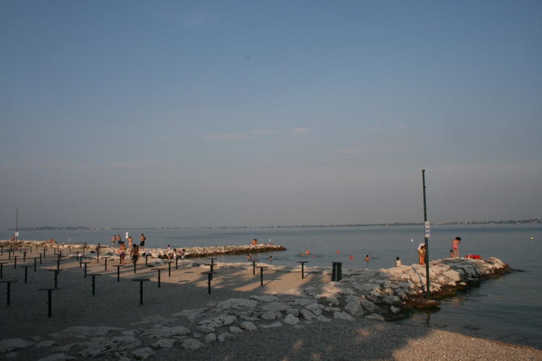Strand Gardasee Desenzano Hotel Villa Rosa Desenzano