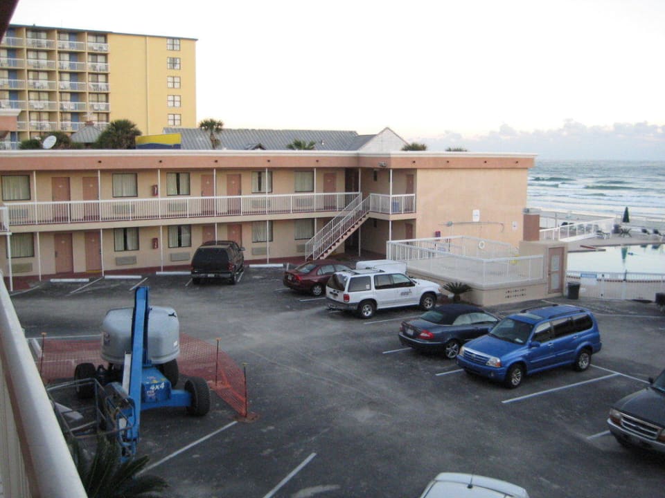 Innenhof Pool Meer Hotel Roomba Inn & Suites