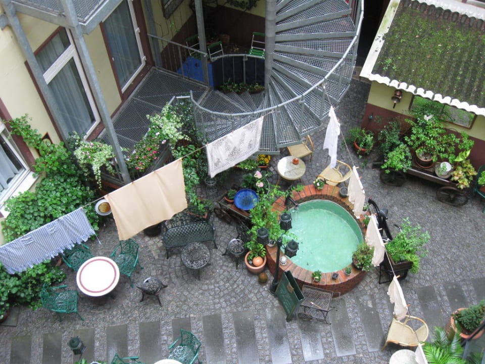 Innenhof Lulu Guldsmeden