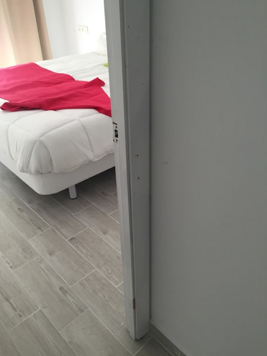 Frisch renoviert? Guya Wave Hotel
