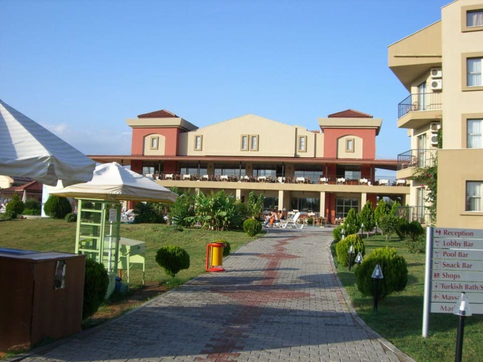 Haupthaus/Speisesaal Hotel Victory Resort