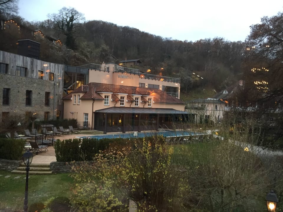 Am frühen Morgen BollAnts Spa im Park