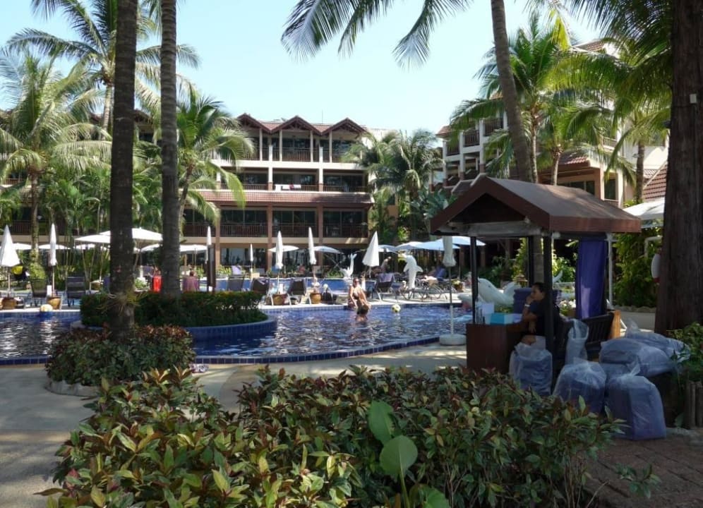 Gebäude 2 mit  Pool Best Western Premier Bangtao Beach Resort & Spa