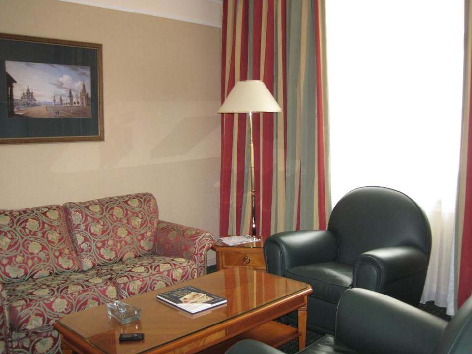 Номер: junior suite Hotel Moscow Marriott Grand