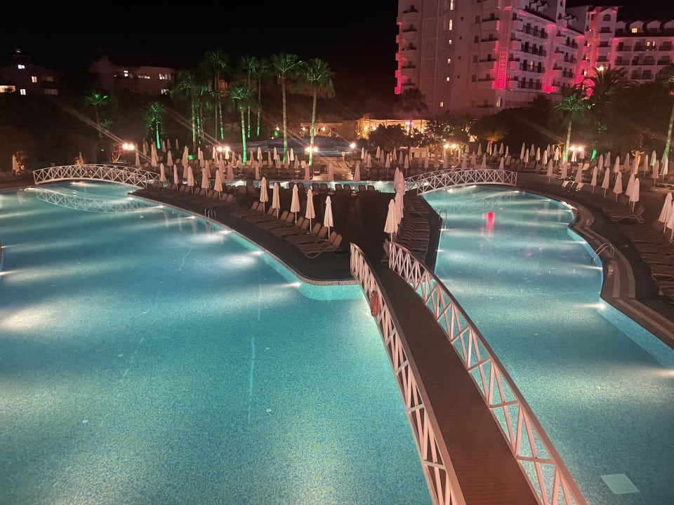 Pool Side Mare Resort & Spa