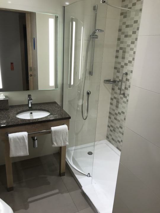 Zimmer Hampton By Hilton Frankfurt Airport