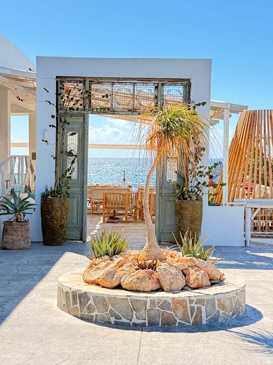 Strand Hotel Grecian Bay