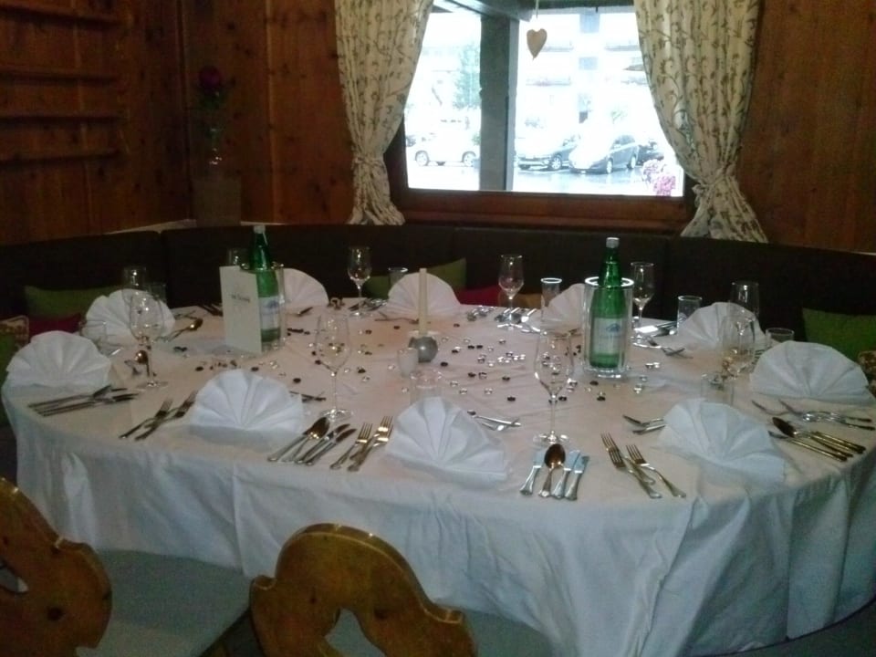 Die Geburtstagstafel Hotel DIE SONNE