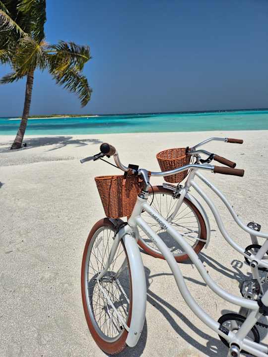 Strand Le Meridien Maldives Resort & Spa