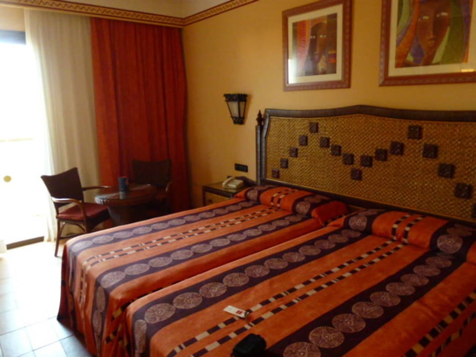 Die Zimmer sind sehr zweckmässig Hotel Riu Touareg