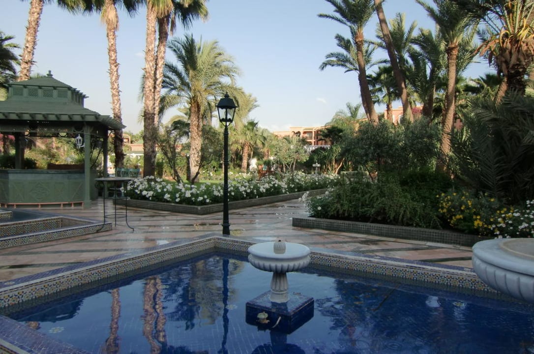 Eins von vielen kleinen Wasserspielen Palmeraie Palace