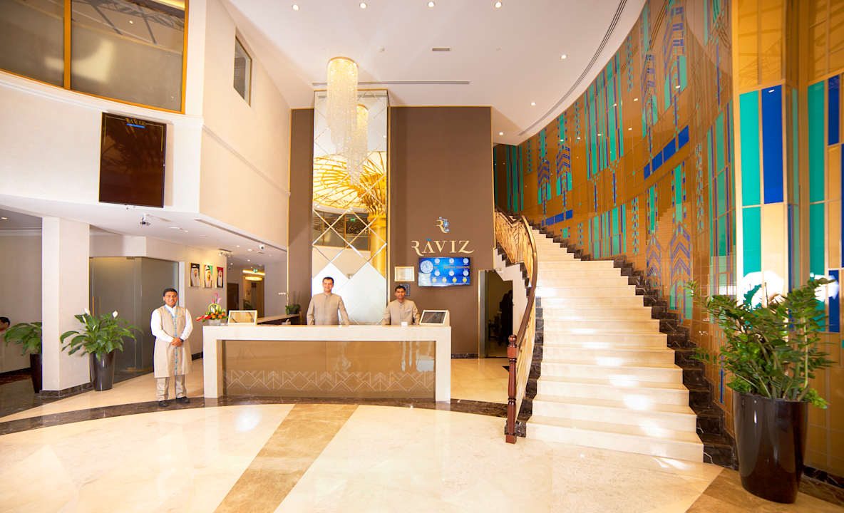 Lobby Raviz Center Point Hotel