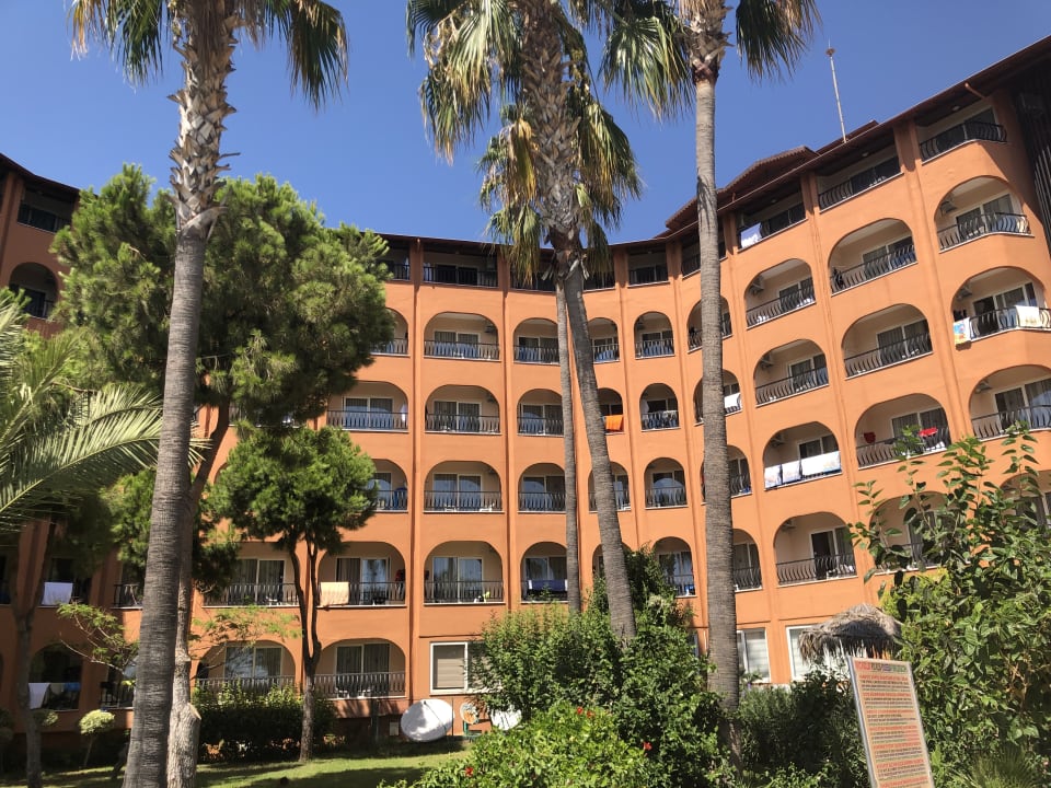 Außenansicht Club Turtas Beach Hotel