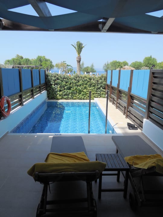 Privater Pool bei der Juniorsuite TUI BLUE Oceanis Beach and Spa Resort