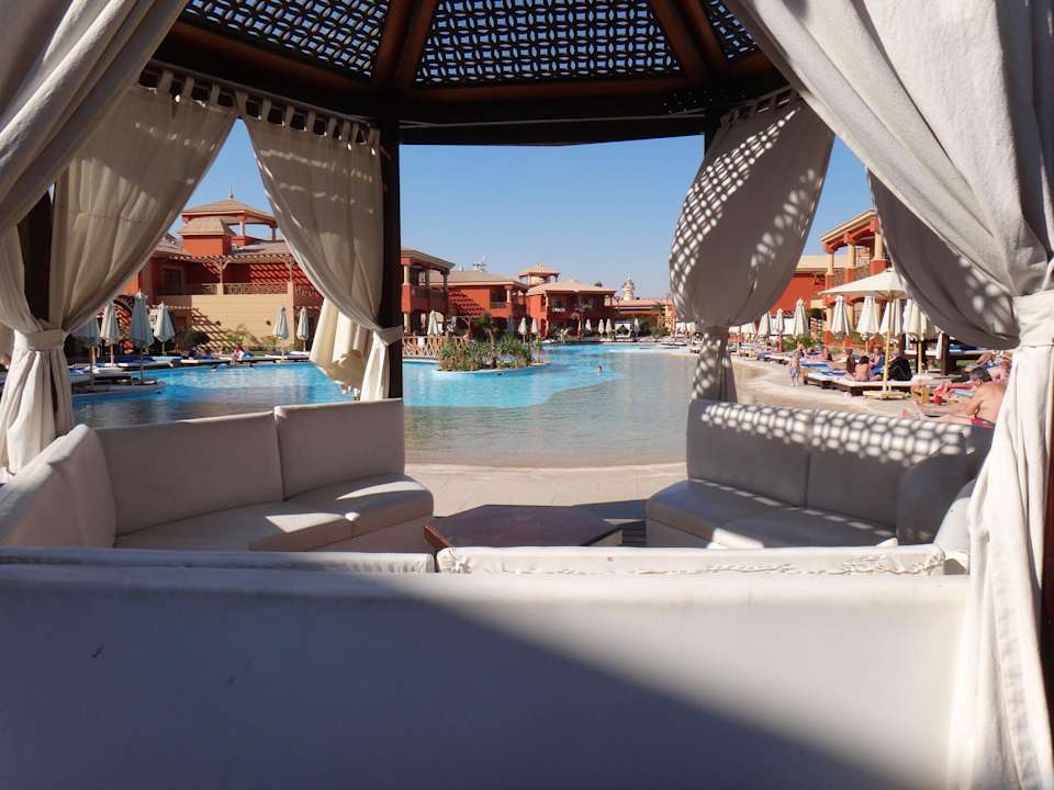 Entspannung am Pool Pickalbatros Alf Leila Wa Leila Resort - Neverland Hurghada