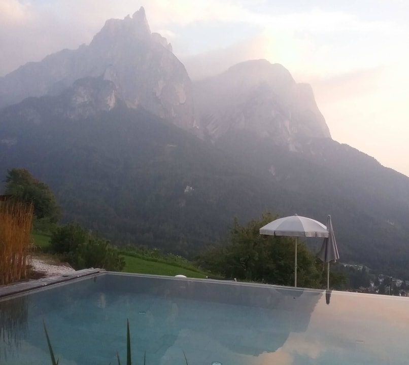 Schwimmen mit ausblick Valentinerhof vita vital hotel