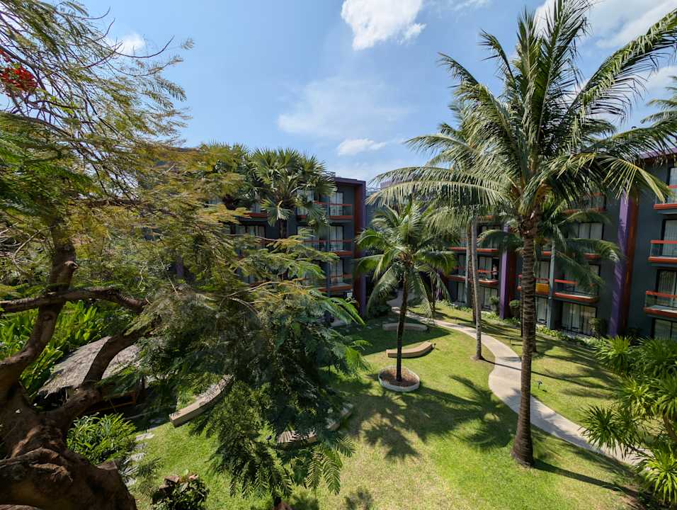 Gartenanlage Holiday Inn Express Phuket Patong Beach Central