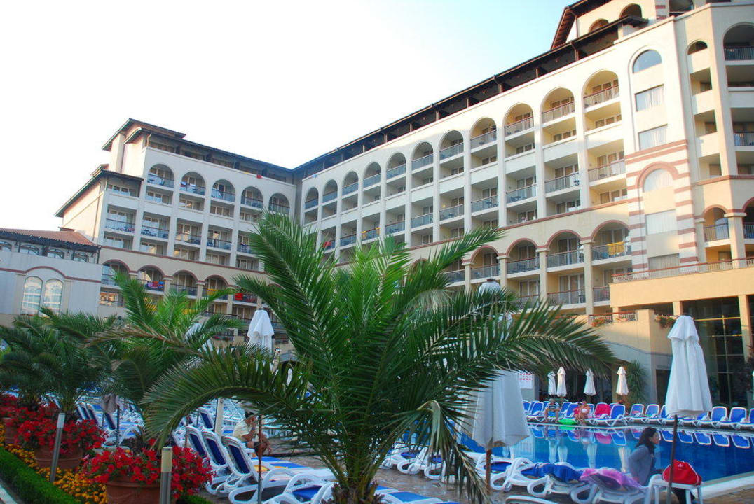 Hotel-rechte Seite Meliá Sunny Beach