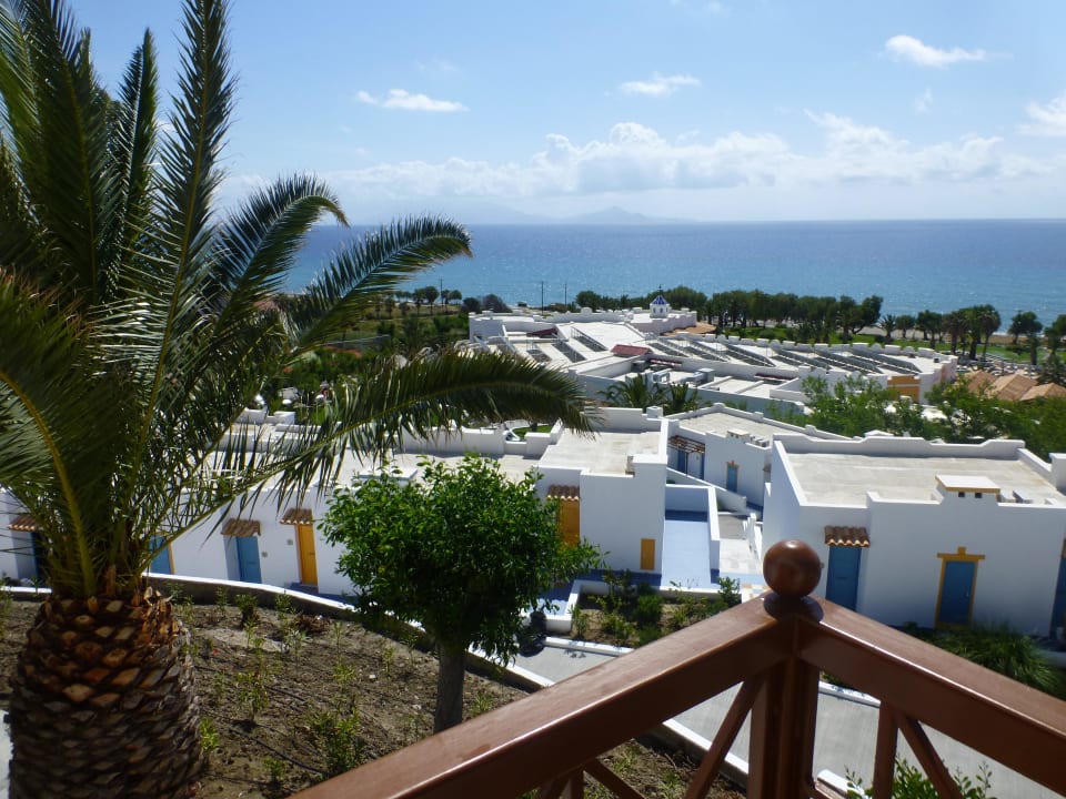 Quer über die ganze Bucht lässt es sich blicken Lagas Aegean Village