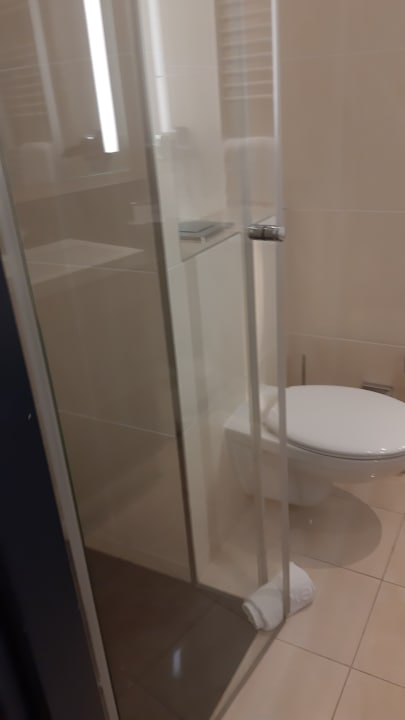 Zimmer IntercityHotel Berlin Hauptbahnhof