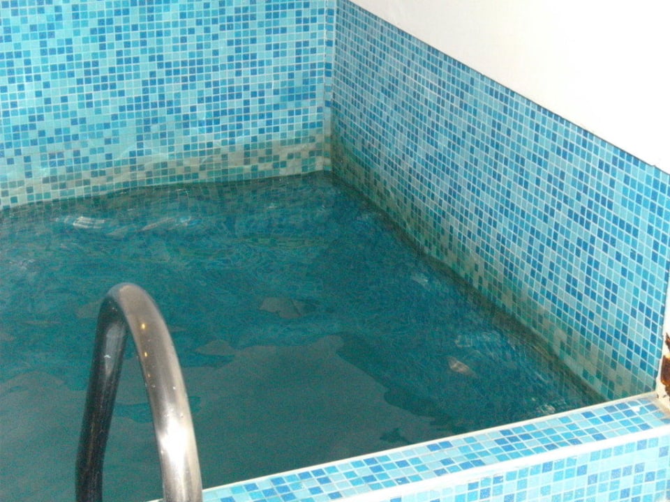 Whirlpool durch Schimmel unbrauchbar Bella Vista Beach Club