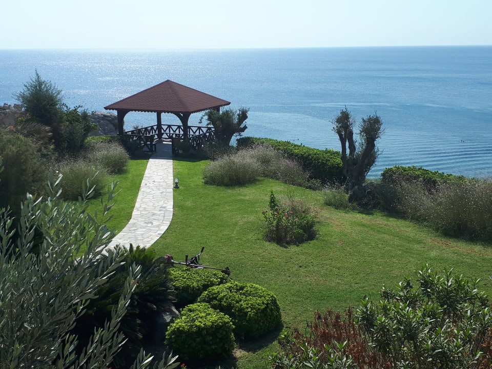 Gartenanlage Hotel Kalithea Horizon Royal