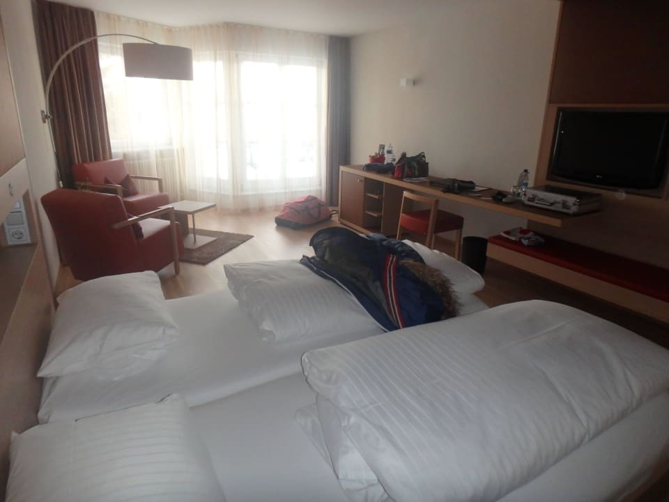 Groß, sauber, zweickmäßig eingerichtet Hotel Traube am See