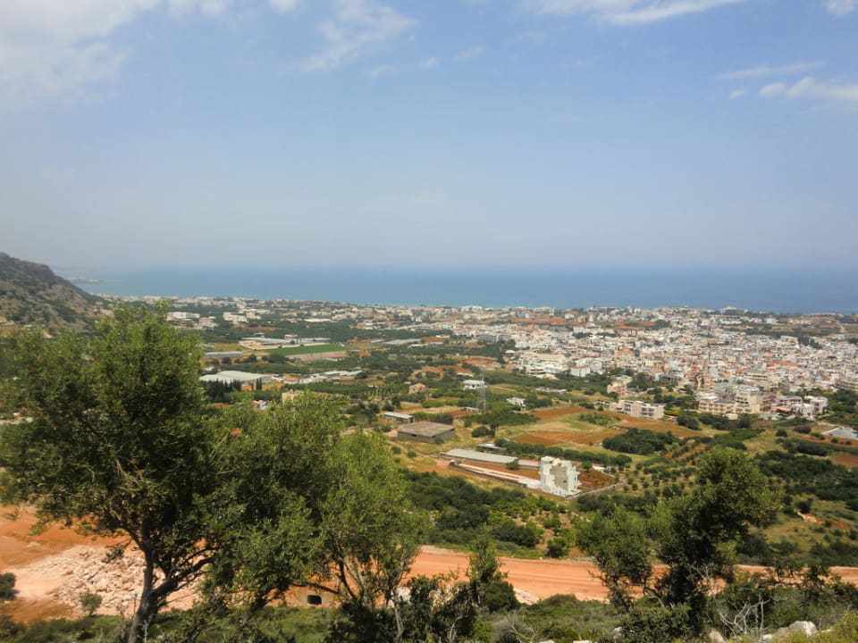 Phantastischer Ausblick über Malia und das Meer The Noverian Scenic Crete 5 Star Hilltop Villa Resort & Spa
