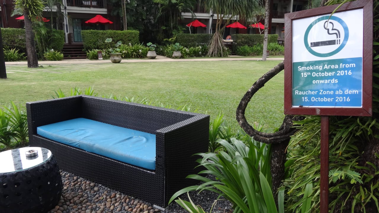 Nichtraucherschutz im Hotel "Ramada" La Flora Khao Lak