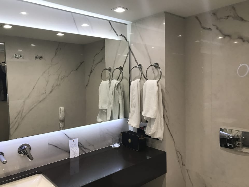 Zimmer Neptune Luxury Resort