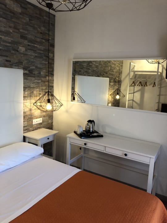 Zimmer Hotel Blue Marine