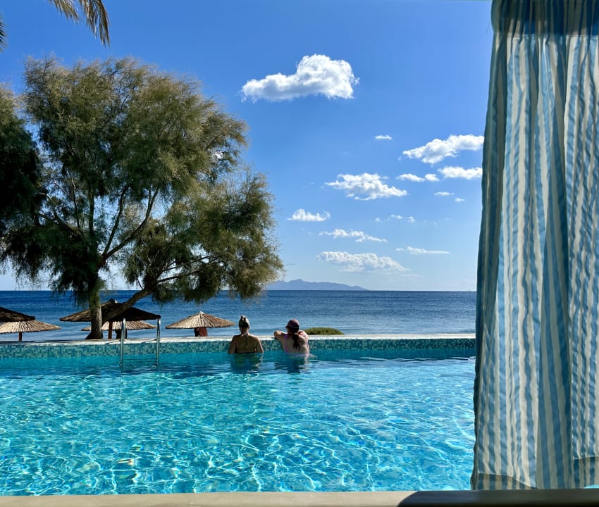 Pool Sigalas Hotel and Apartments