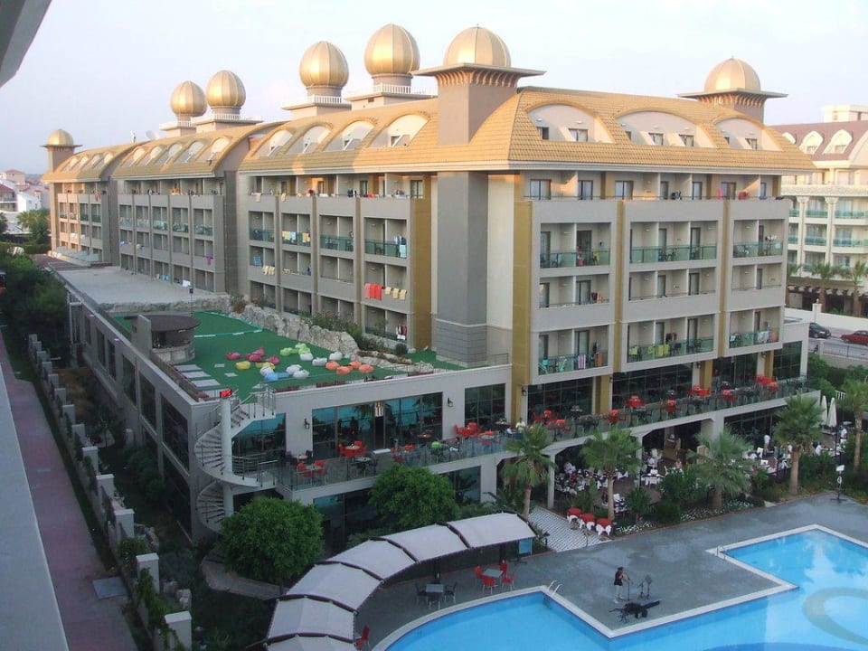 Blick auf Hotel Aydinbey Kings Palace & Spa