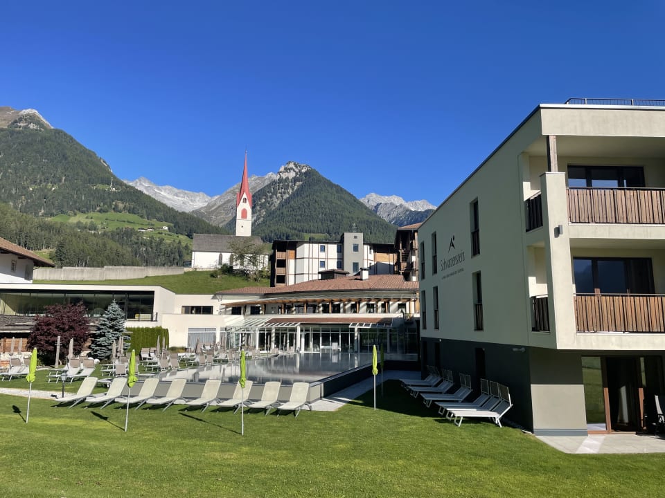 Außenansicht Hotel Schwarzenstein