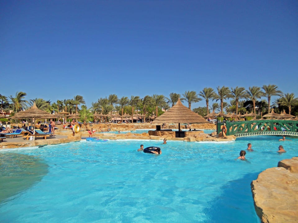 Poolanlage Beach Albatros Resort