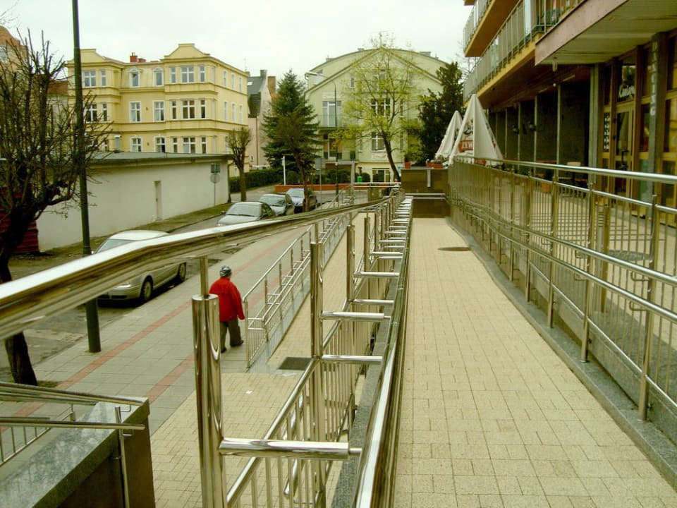 Rollstuhlgerechter Aufgang Hotel NAT Swinoujscie