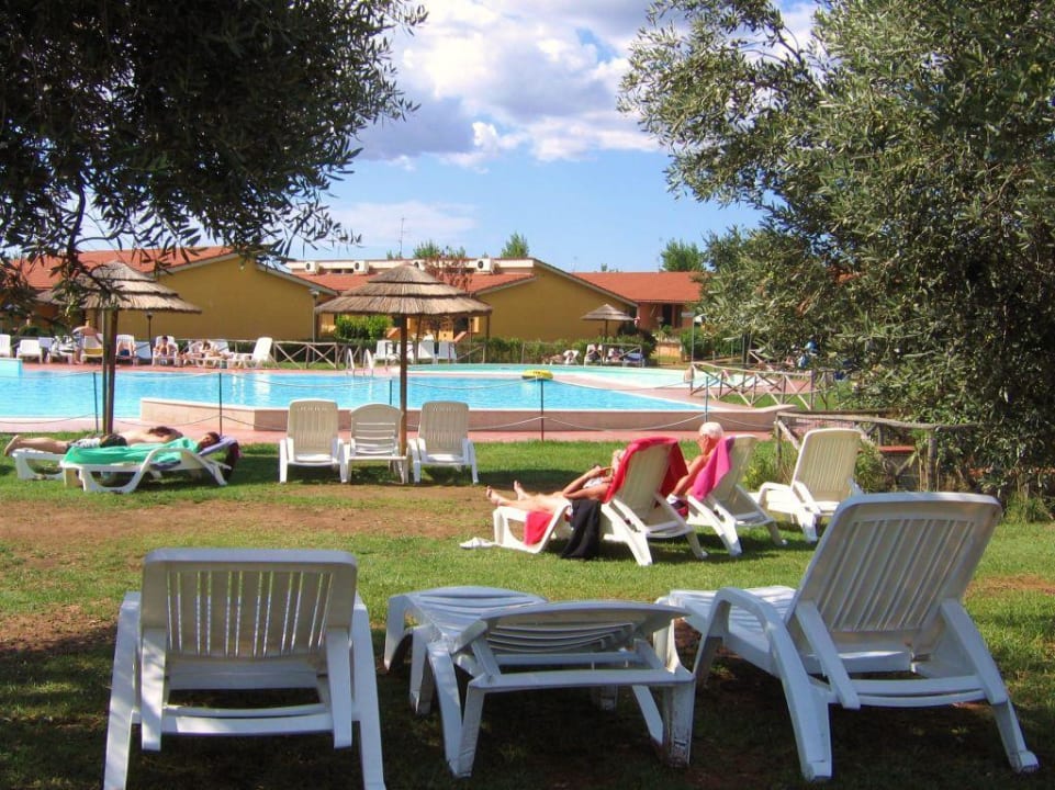 Poolanlage Villaggio Turistico Mare Si