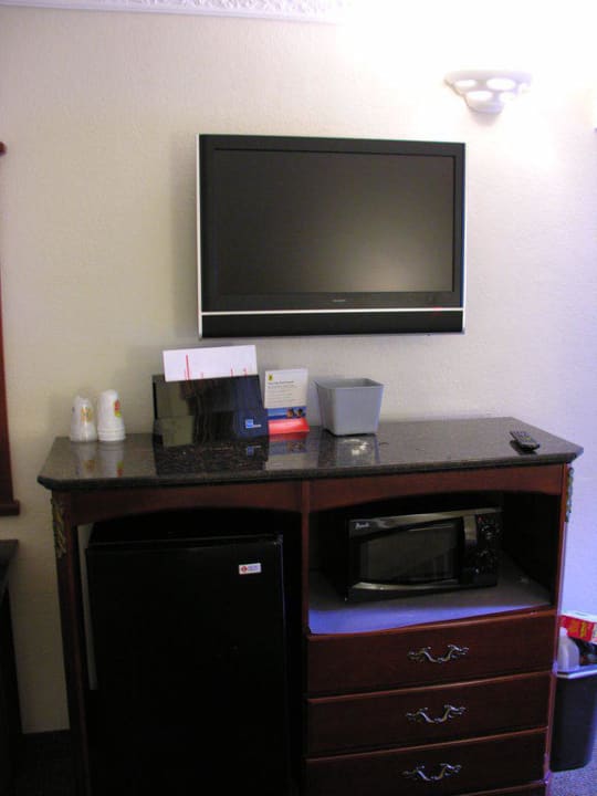 LCD- TV und Kühlschrank/ Mikrowelle Super 8 San Francisco/Near the Marina