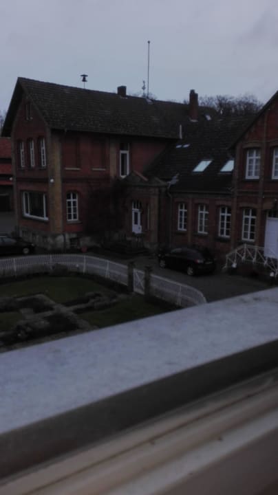 Alles sehr dunkel und düster Gutshof Eucken