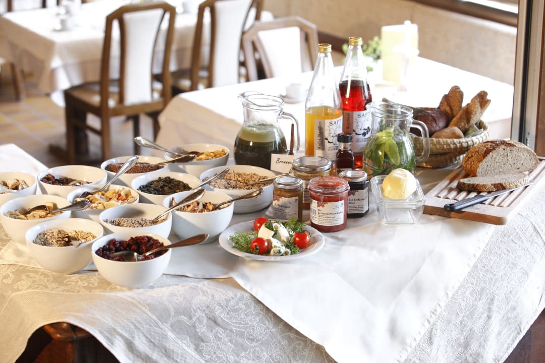 Frühstück Bärnsteinhof Gasthof mit Herz